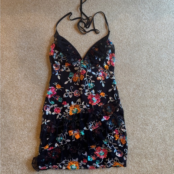 Kim Shui Floral Sequin Mini M - Picture 3 of 6